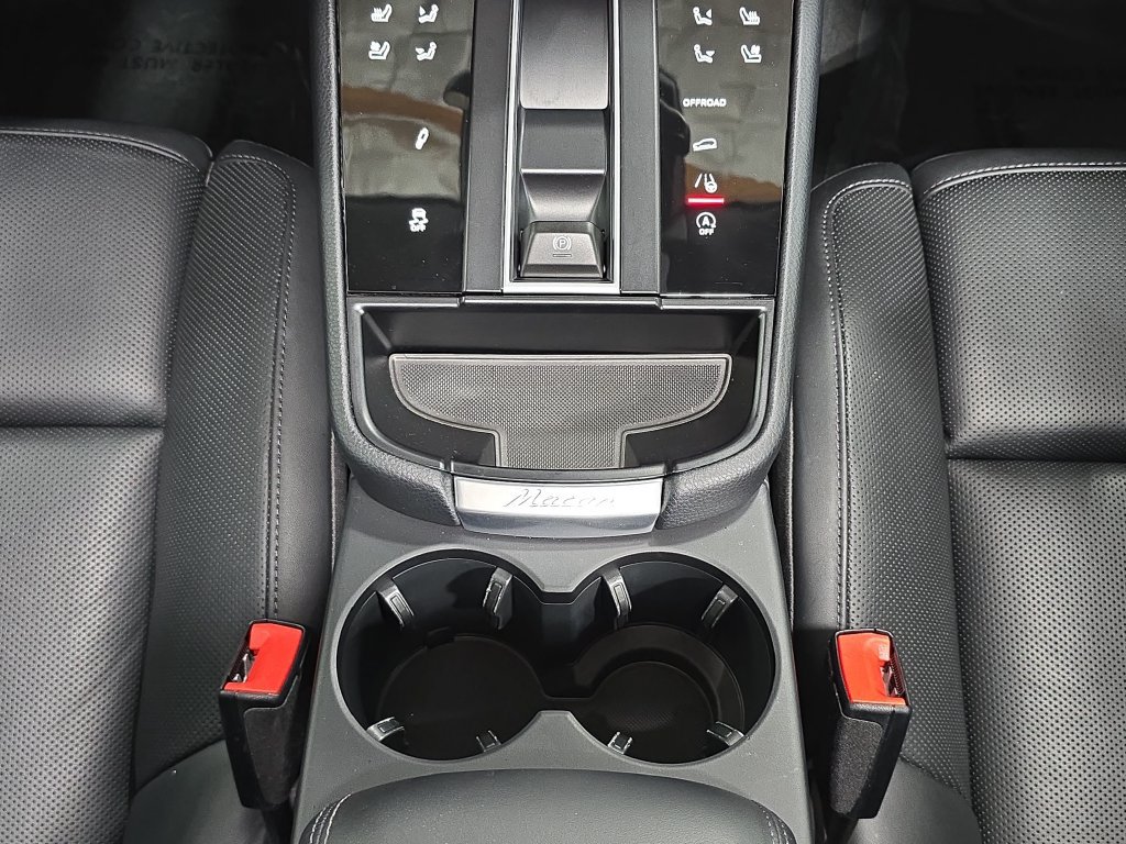Certified 2026 Porsche Macan S AWD/4WD image 20