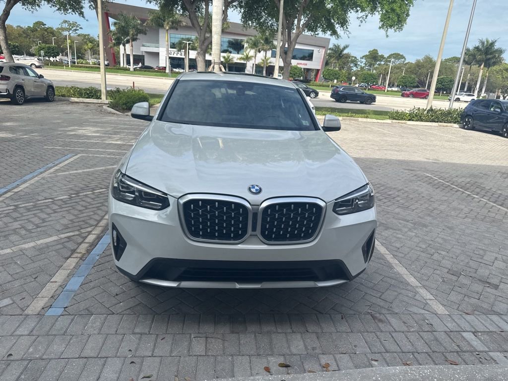 Certified 2023 BMW X4 xDrive30i w/ Premium Package image 6