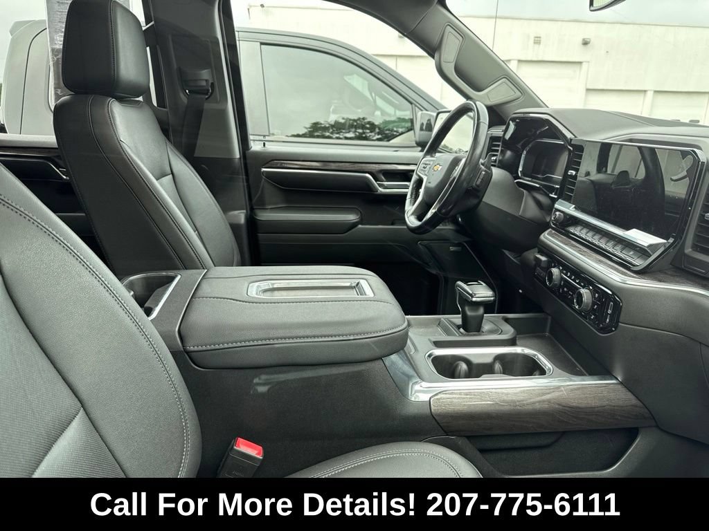 Used 2022 Chevrolet Silverado 1500 LTZ w/ LTZ Premium Package AWD/4WD image 3