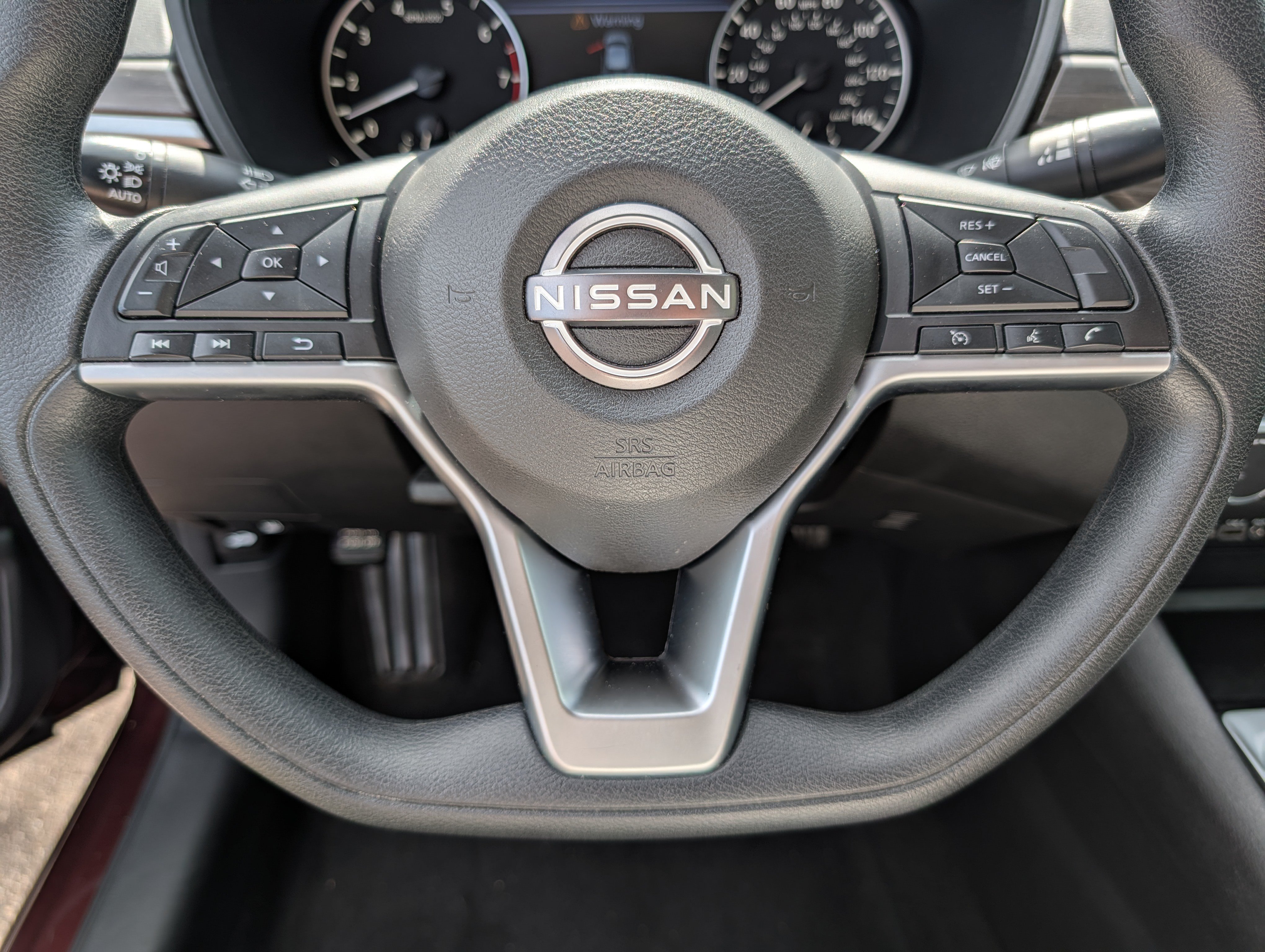 Used 2024 Nissan Altima 2.5 SV FWD image 25