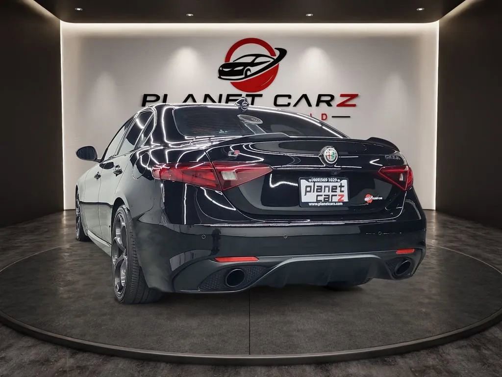 Used 2019 Alfa Romeo Giulia Ti Sport w/ Quick Order Package 22U Sport RWD image 3