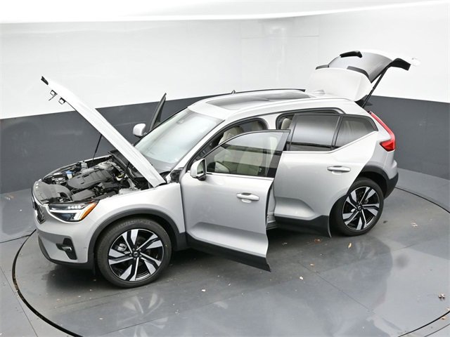 Used 2023 Volvo XC40 B5 Plus w/ Driver Assist Package image 51
