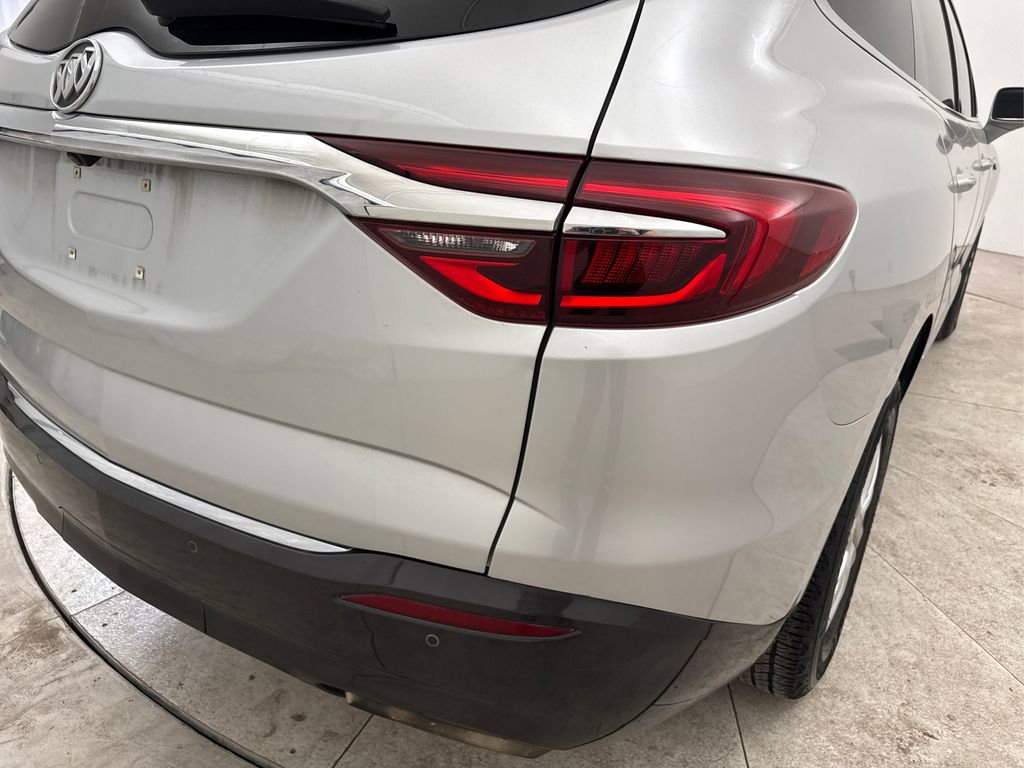 Used 2020 Buick Enclave Essence FWD image 19