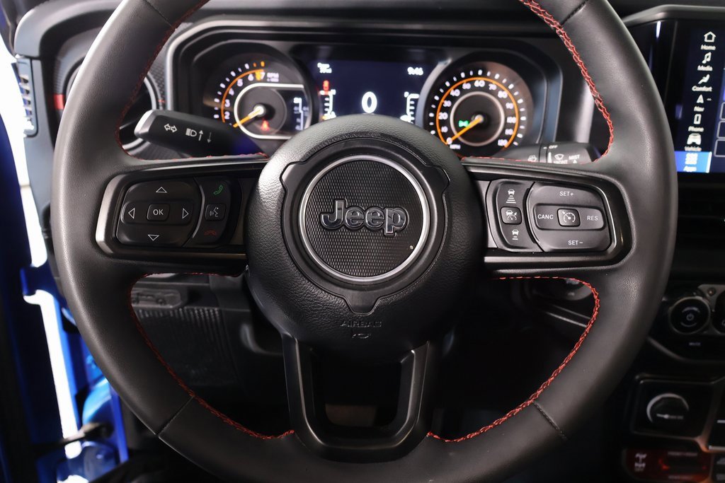 Used 2024 Jeep Gladiator Rubicon image 3