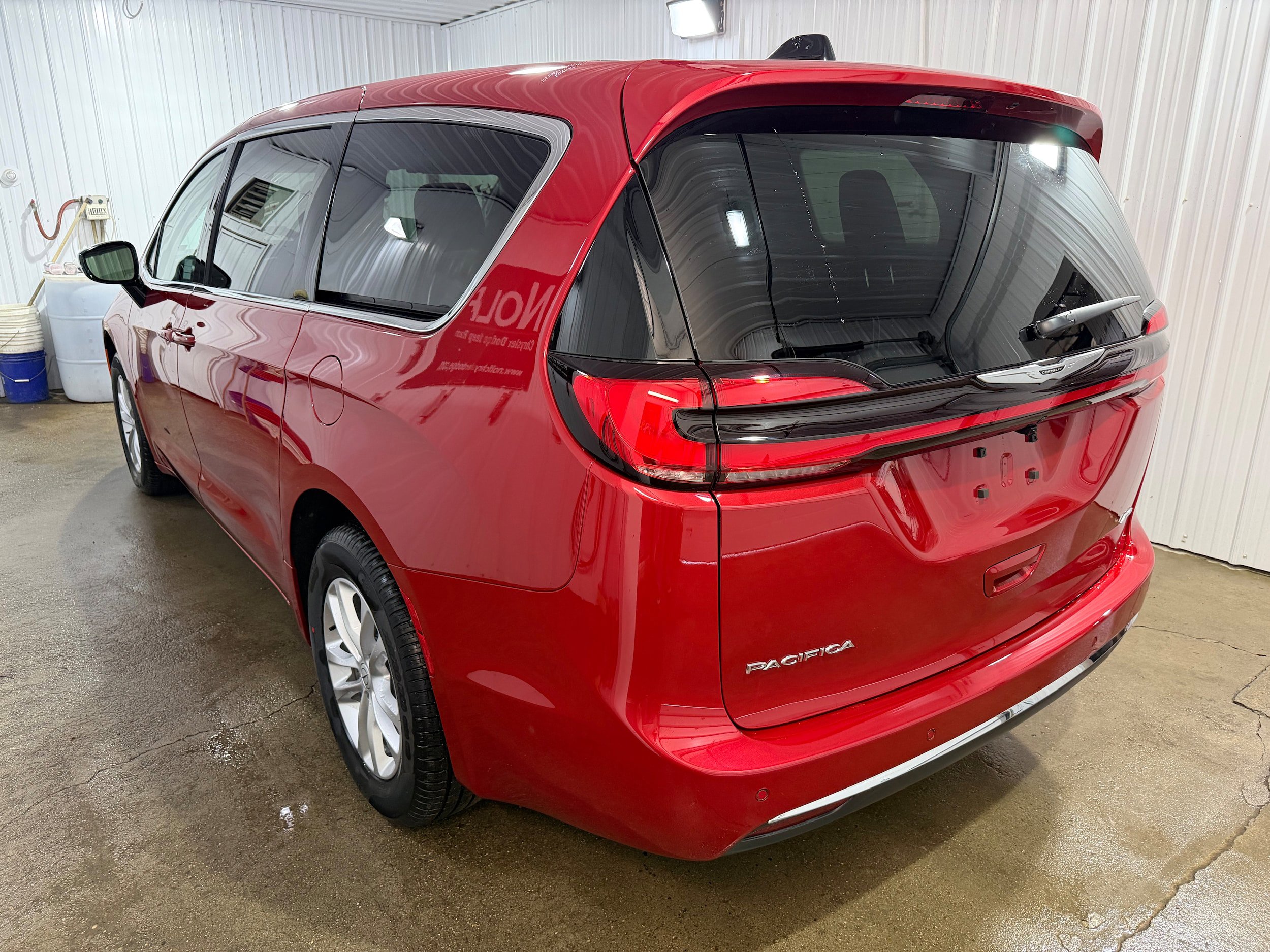 New 2026 Chrysler Pacifica Select AWD/4WD image 5