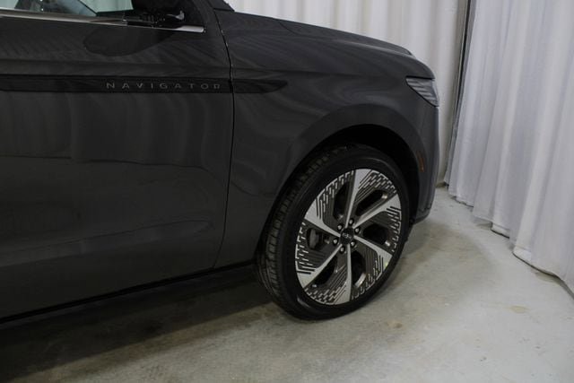 New 2026 Lincoln Navigator L Black Label AWD/4WD image 57