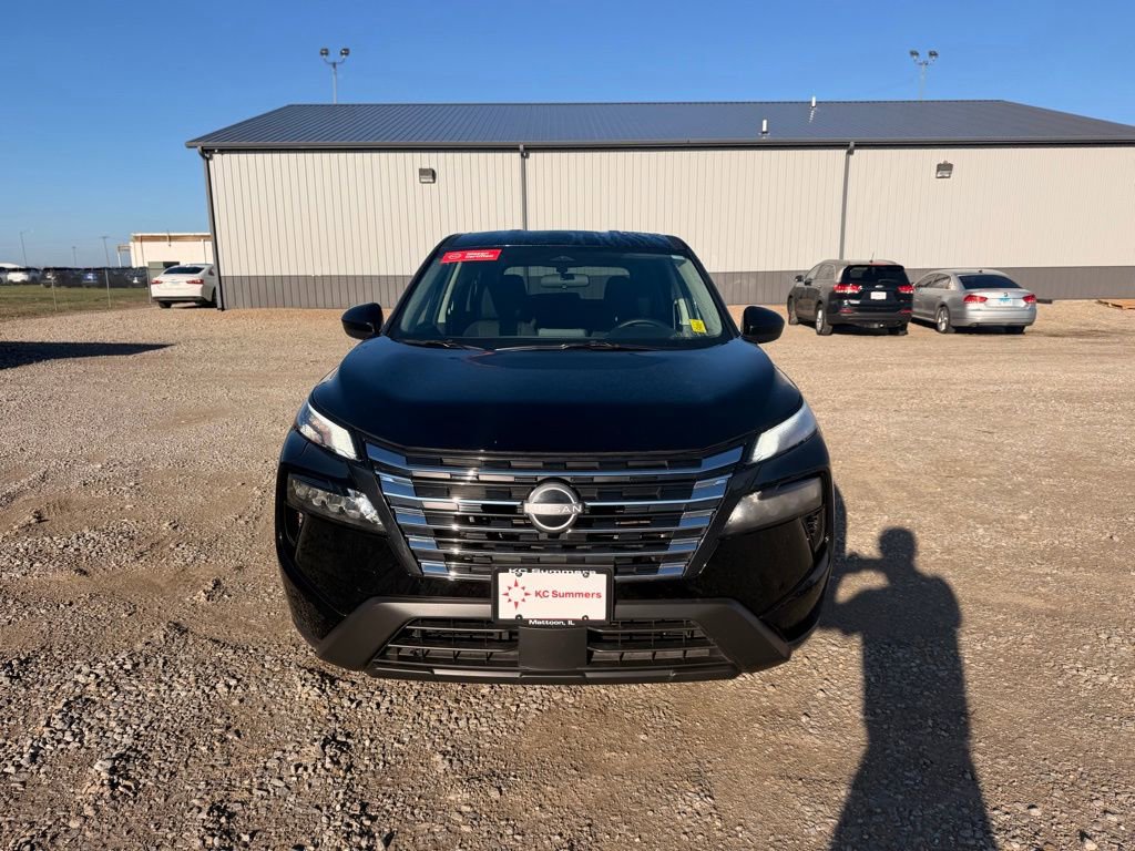 Certified 2025 Nissan Rogue SV image 2