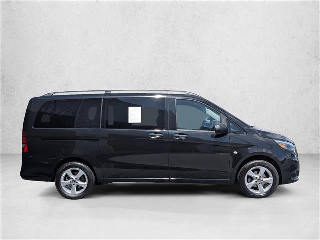 Used 2018 Mercedes-Benz Metris Passenger image 4