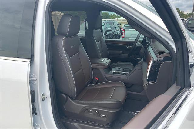 Used 2024 GMC Sierra 3500 Denali w/ Technology Package image 26