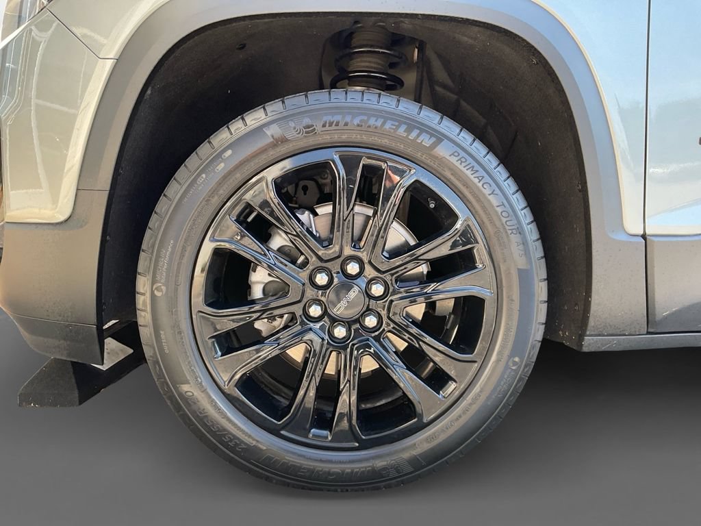 Used 2023 GMC Acadia SLE w/ Elevation Edition FWD image 15
