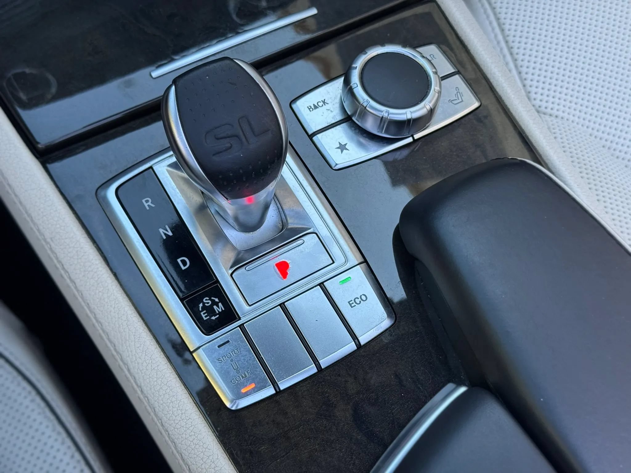 Used 2014 Mercedes-Benz SL 550 w/ Sport Wheel Package image 33