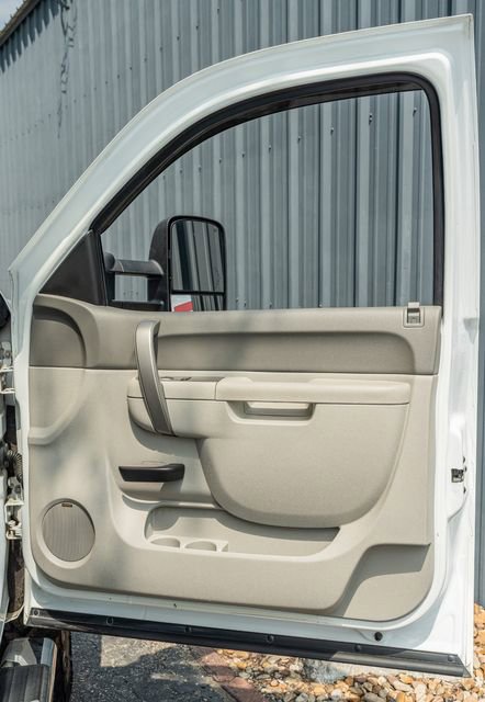 Used 2014 Chevrolet Silverado 2500 LT w/ Interior Plus Package AWD/4WD image 43