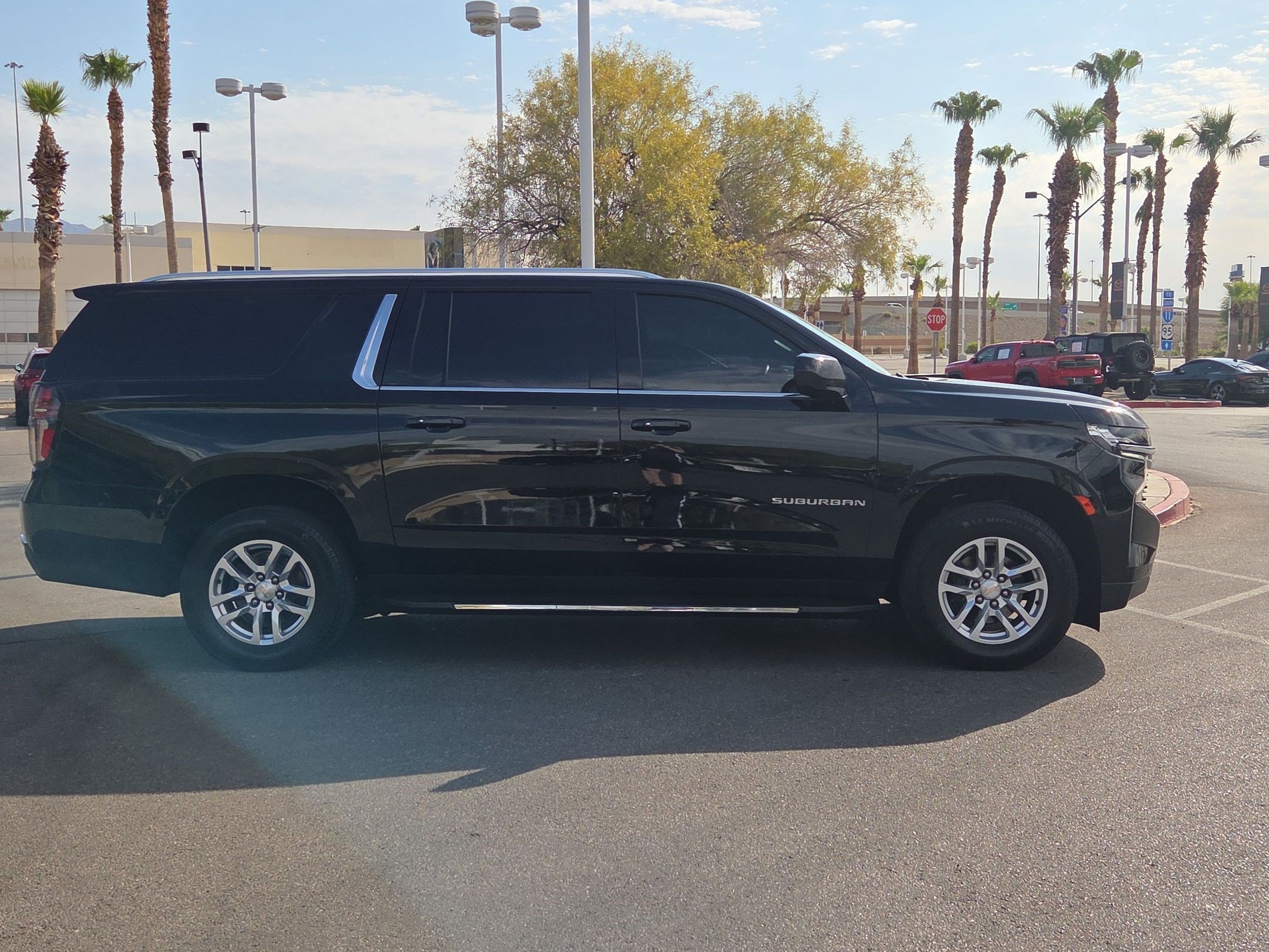 Used 2024 Chevrolet Suburban LT AWD/4WD image 6