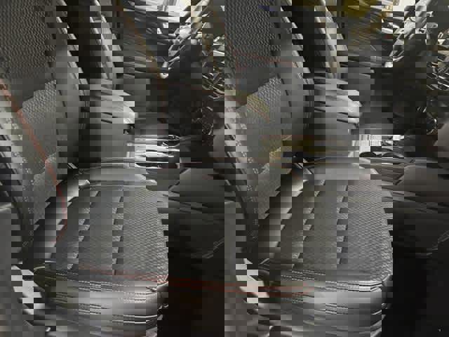 New 2025 Ford Escape ST-Line w/ Cold Weather Package image 38