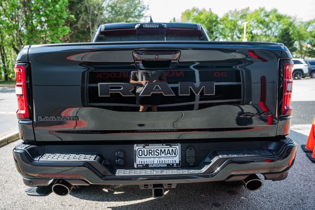 New 2026 RAM 1500 Laramie AWD/4WD image 6