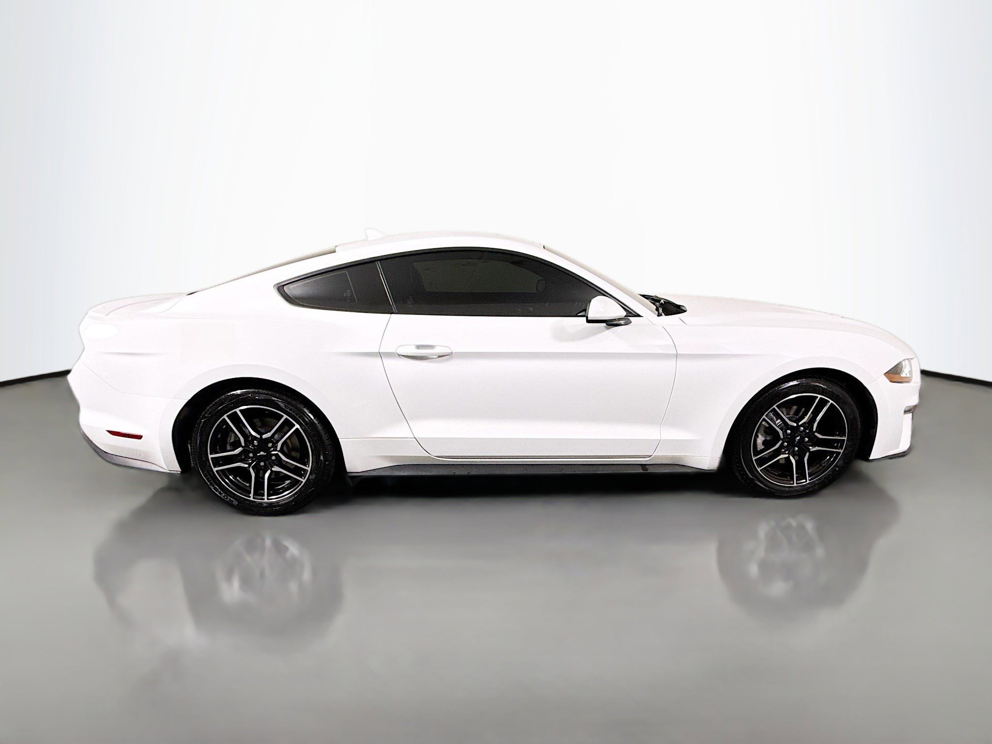 Used 2022 Ford Mustang Premium RWD image 11