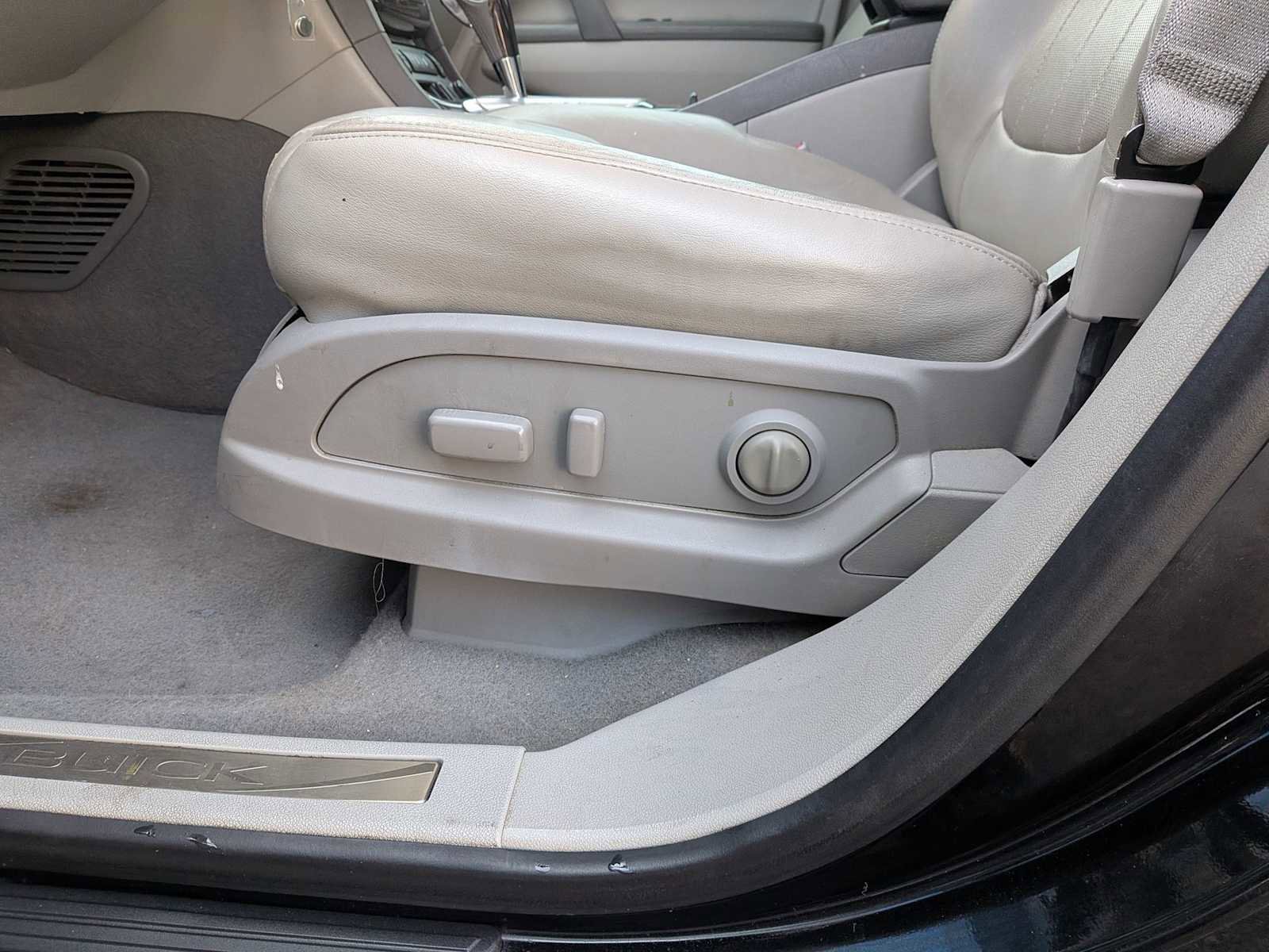 Used 2017 Buick Enclave Premium FWD image 22