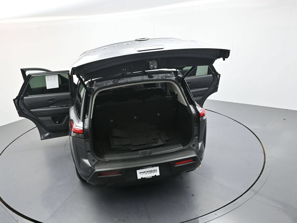 Used 2025 Nissan Pathfinder SV FWD image 37