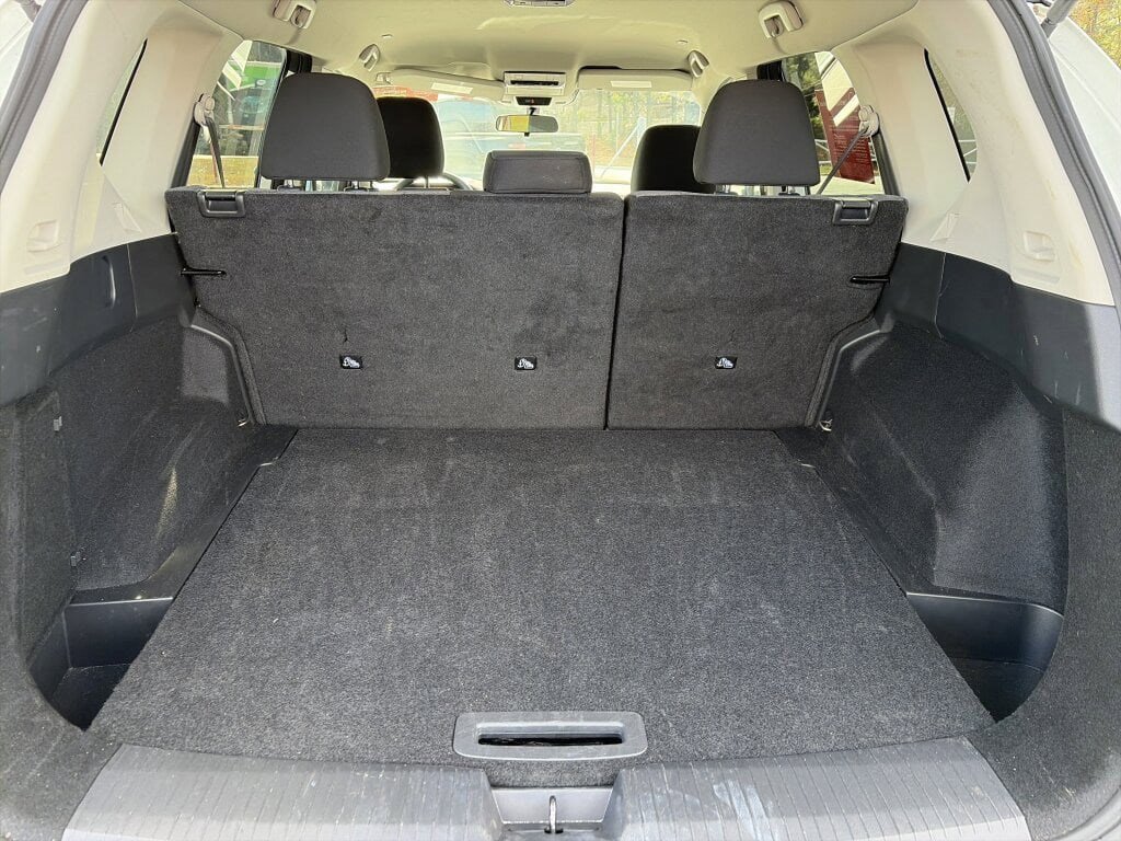 Used 2023 Nissan Rogue SV image 10