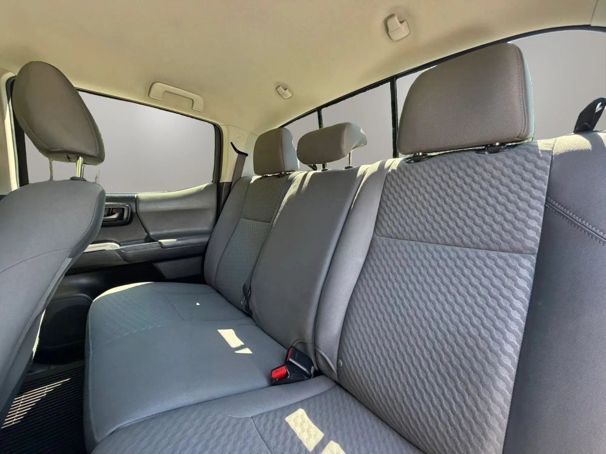 Used 2023 Toyota Tacoma SR5 RWD image 16