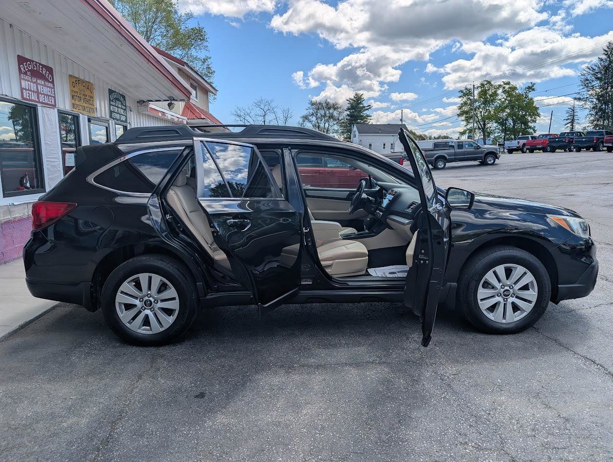 Used 2015 Subaru Outback 2.5i Premium AWD/4WD image 16