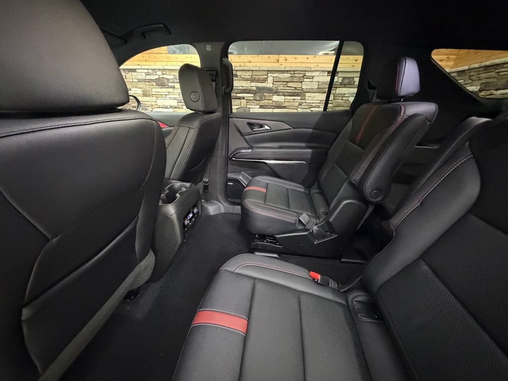 Used 2025 Chevrolet Traverse RS w/ LPO, Floor Liner Package AWD/4WD image 42