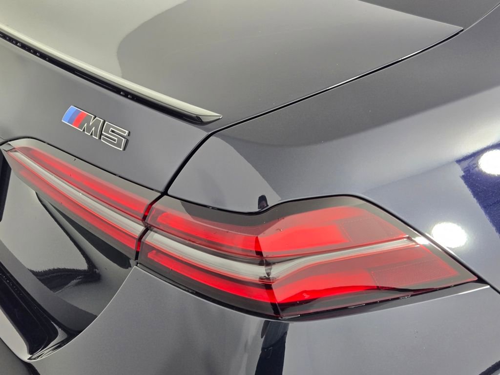 New 2026 BMW M5 w/ Executive Package image 9