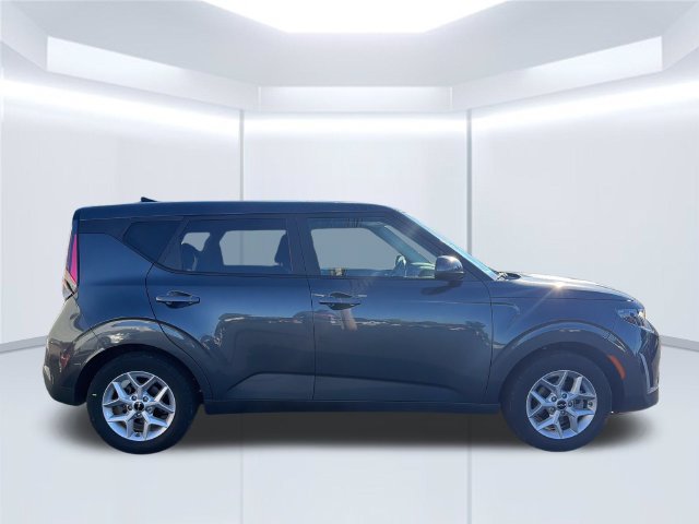 Certified 2024 Kia Soul LX w/ LX Technology Package FWD image 7