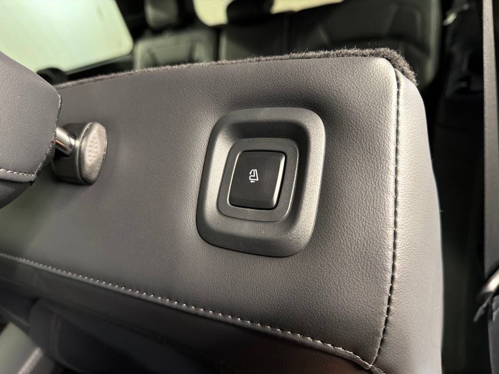 New 2026 Lincoln Navigator Reserve w/ Jet Appearance Package AWD/4WD image 31