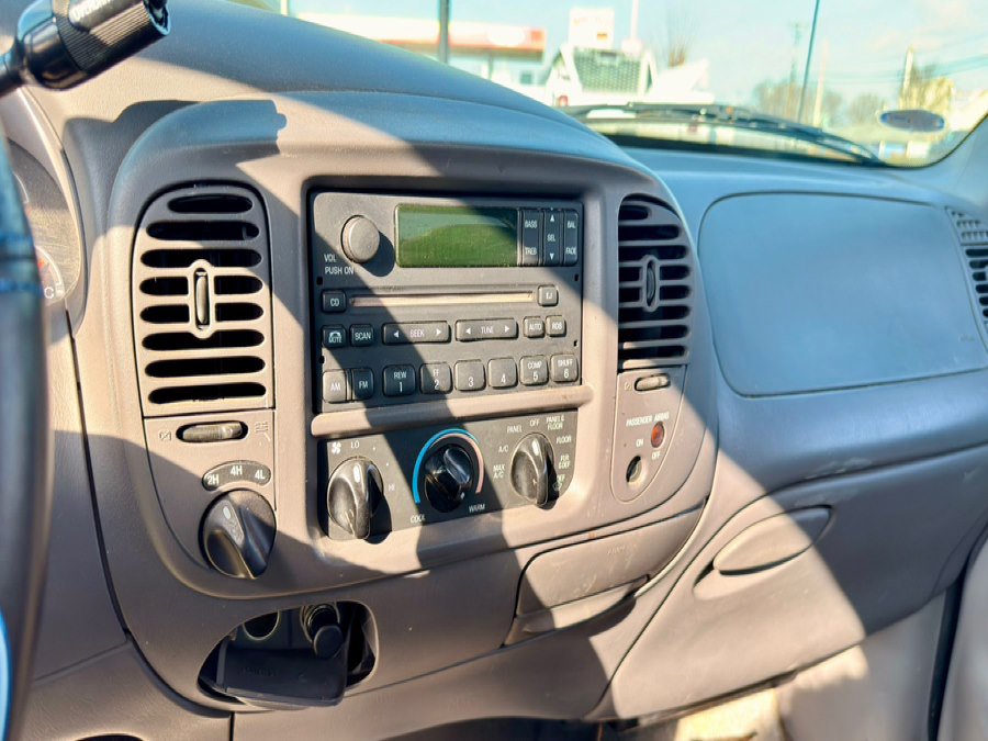 Used 1999 Ford F150 Lariat AWD/4WD image 14