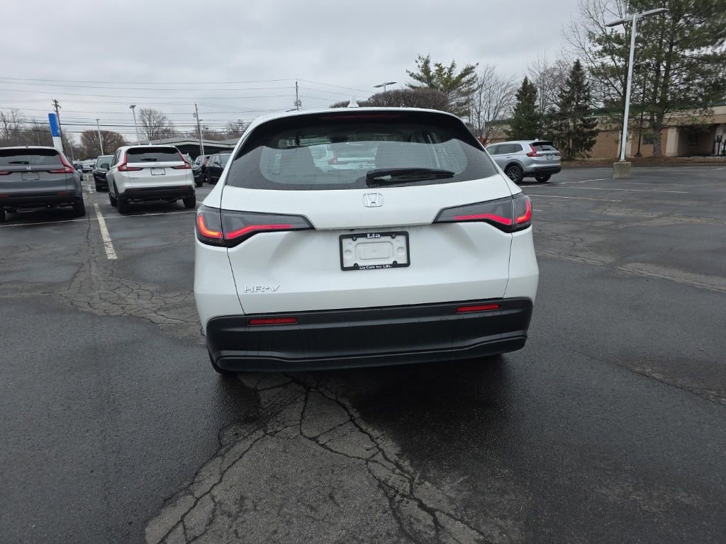 Used 2023 Honda HR-V LX image 6