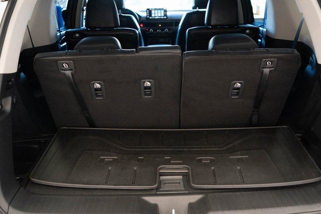 Used 2025 Honda Pilot EX-L image 10