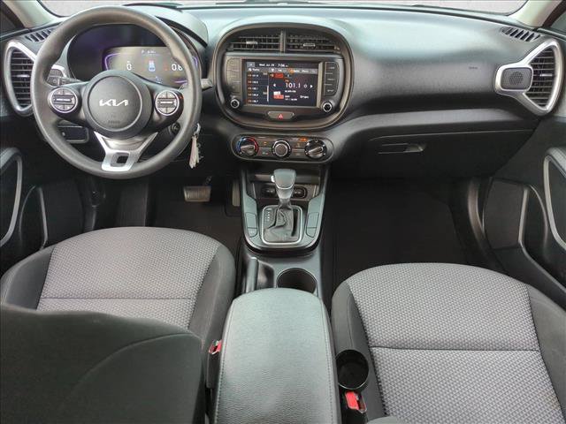 Used 2024 Kia Soul LX w/ Option Group 015 FWD image 16