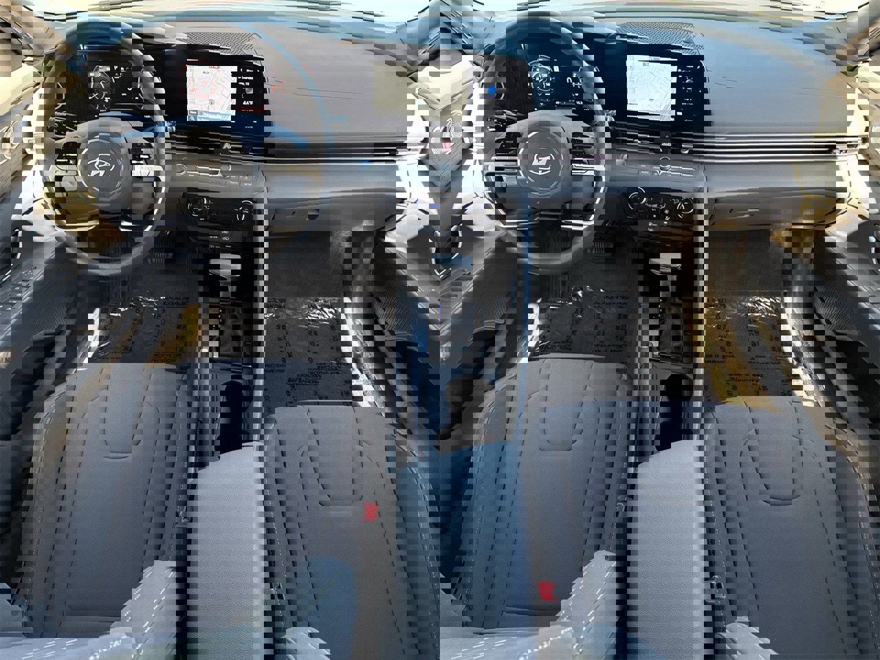 Used 2024 Hyundai Elantra SEL image 10