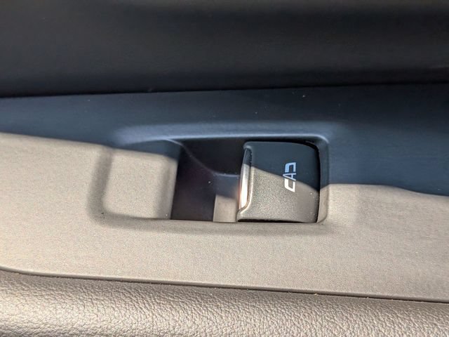 Used 2023 Chevrolet Tahoe Premier AWD/4WD image 42