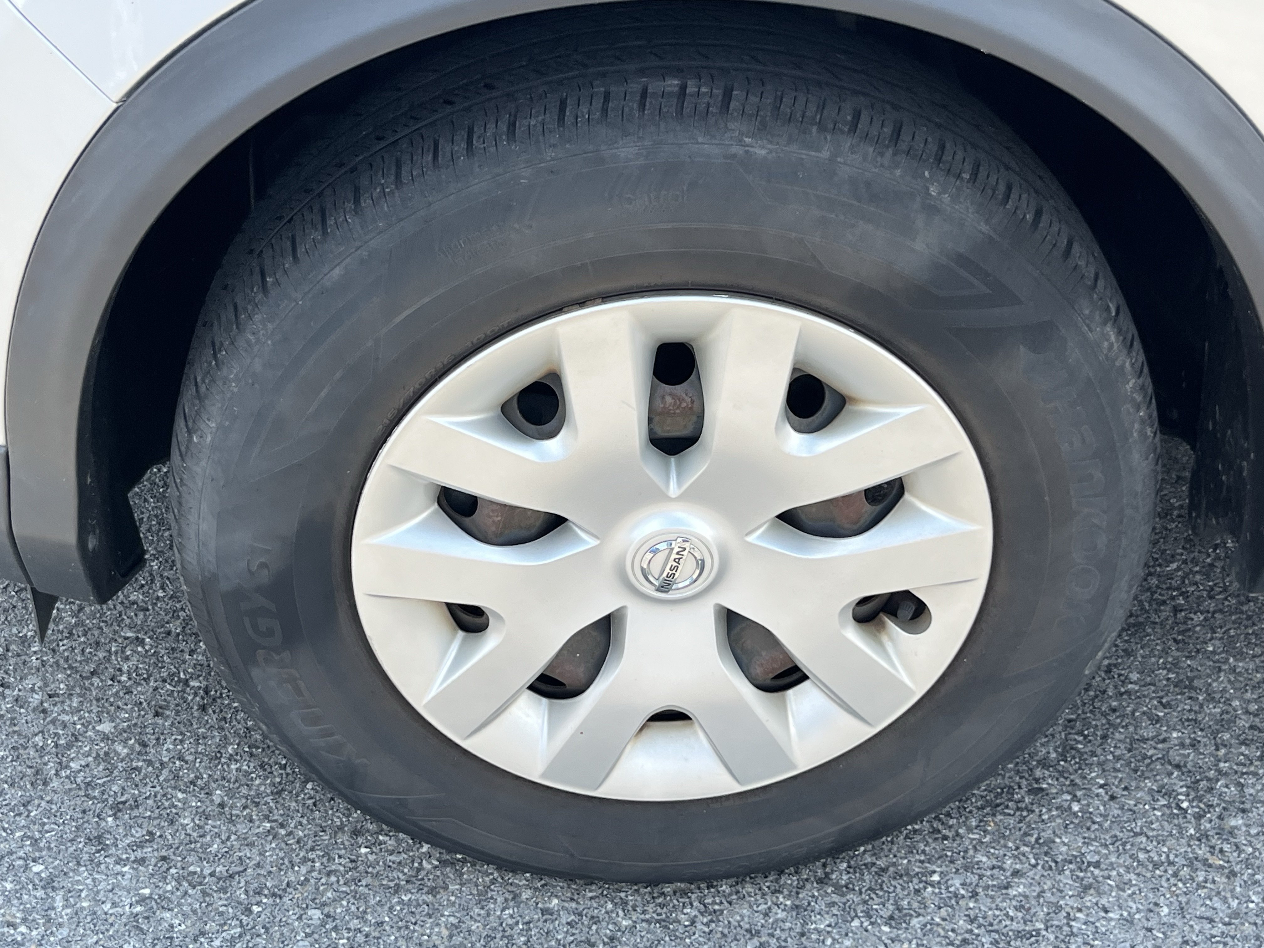 Used 2018 Nissan Rogue Sport S AWD/4WD image 13