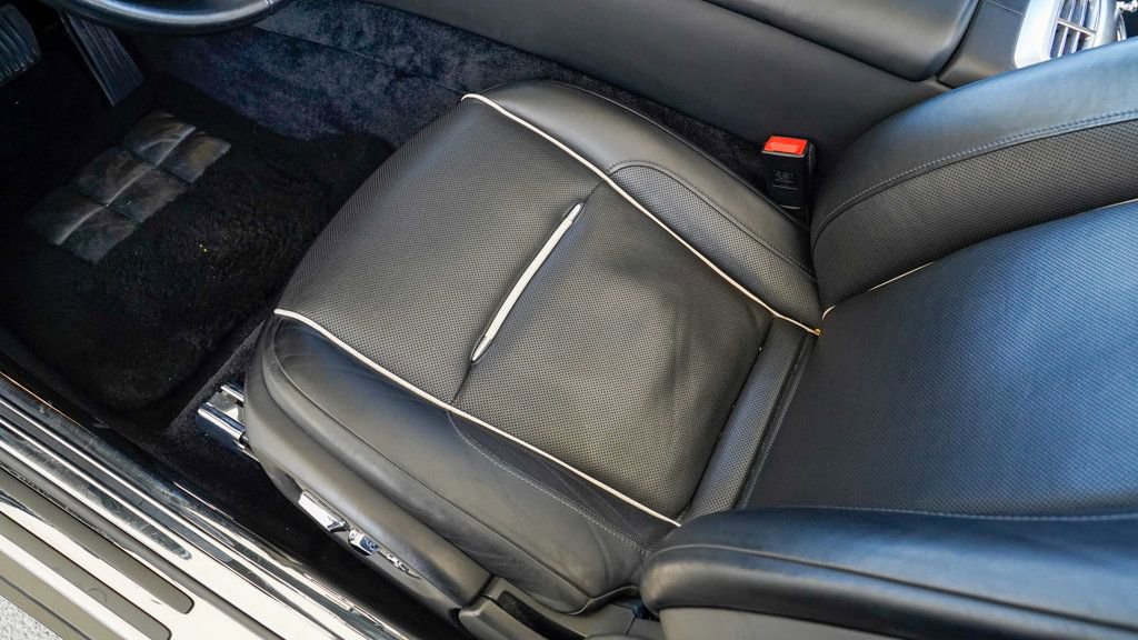 Used 2016 Rolls-Royce Dawn image 52