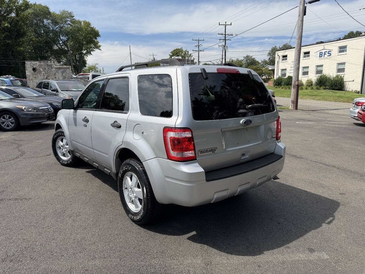Used 2011 Ford Escape XLT AWD/4WD image 5