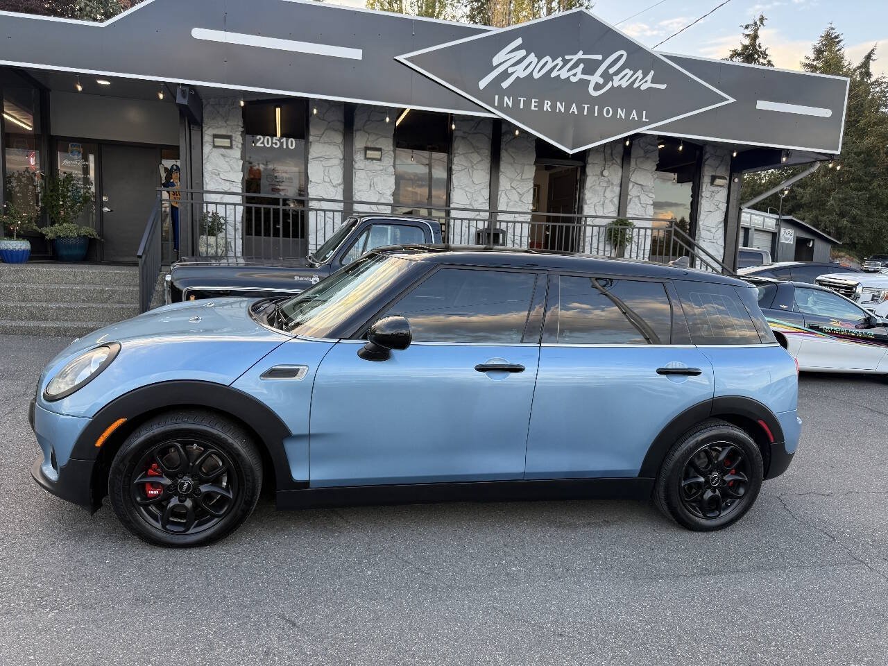 Used 2016 MINI Cooper Clubman FWD image 2