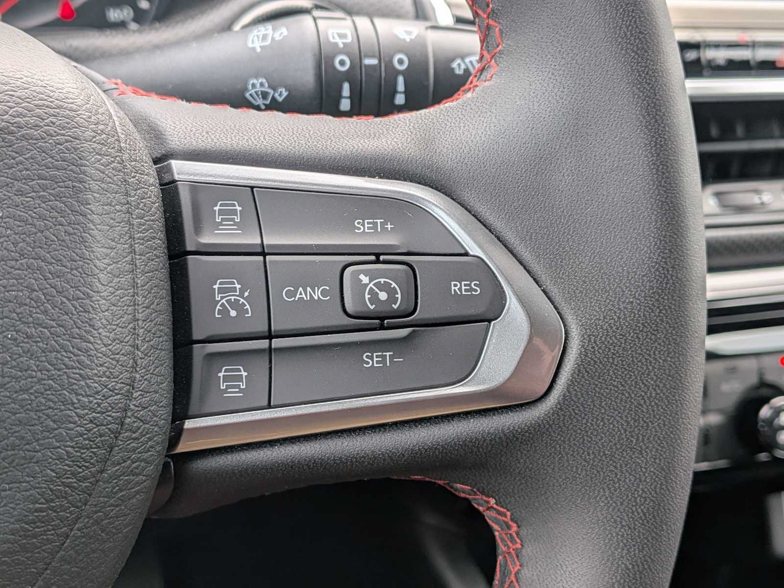 Used 2024 Jeep Compass Trailhawk AWD/4WD image 23