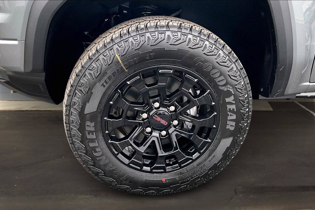 New 2026 GMC Canyon Elevation w/ Convenience Package RWD image 12