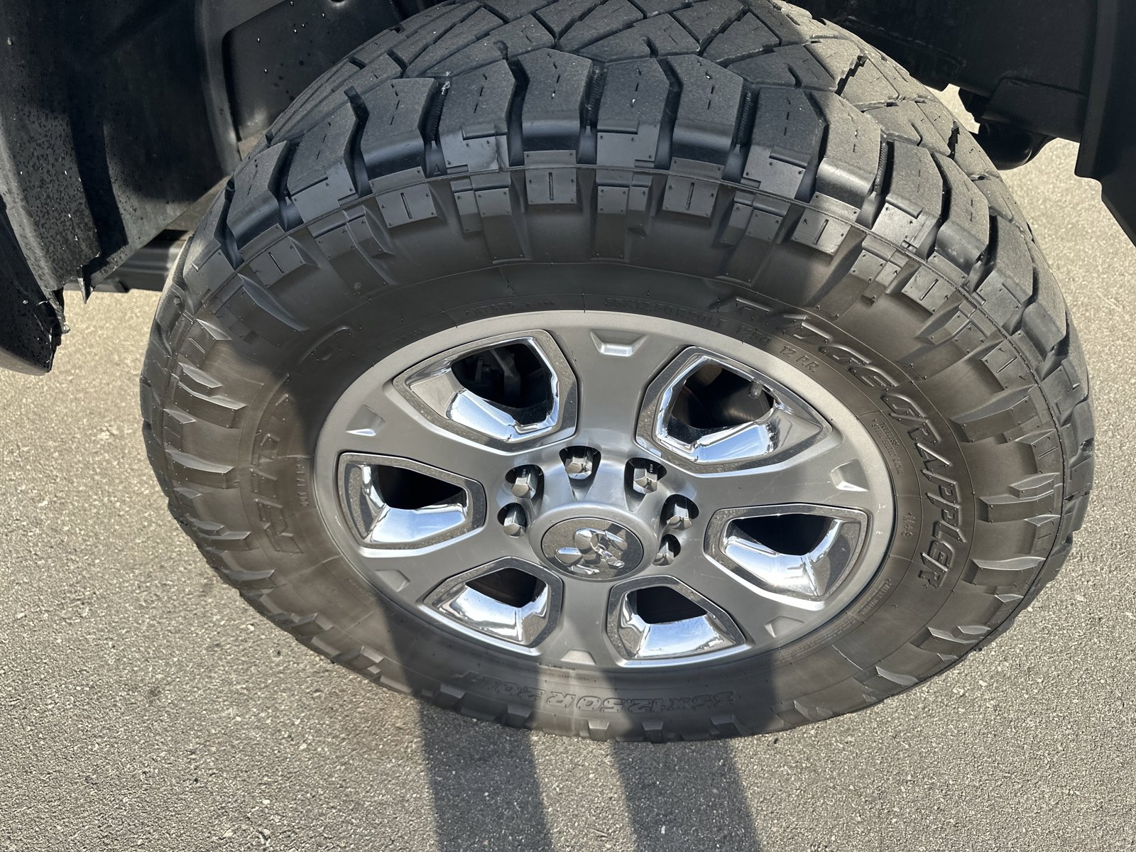 Used 2014 RAM 2500 Longhorn image 32