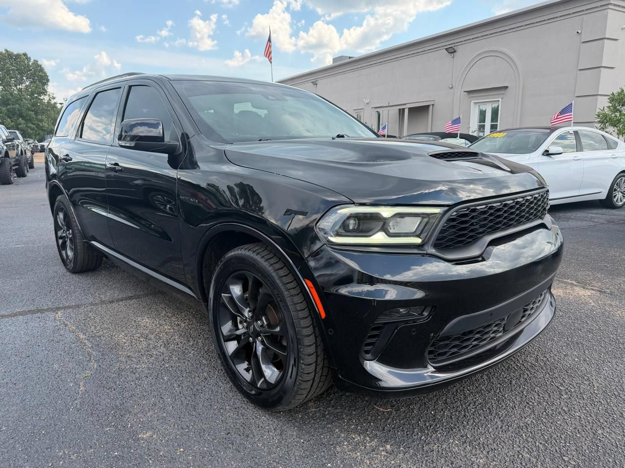 Used 2023 Dodge Durango R/T RWD image 2