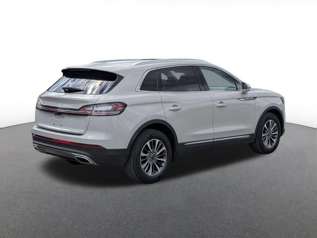 Used 2023 Lincoln Nautilus Reserve image 3