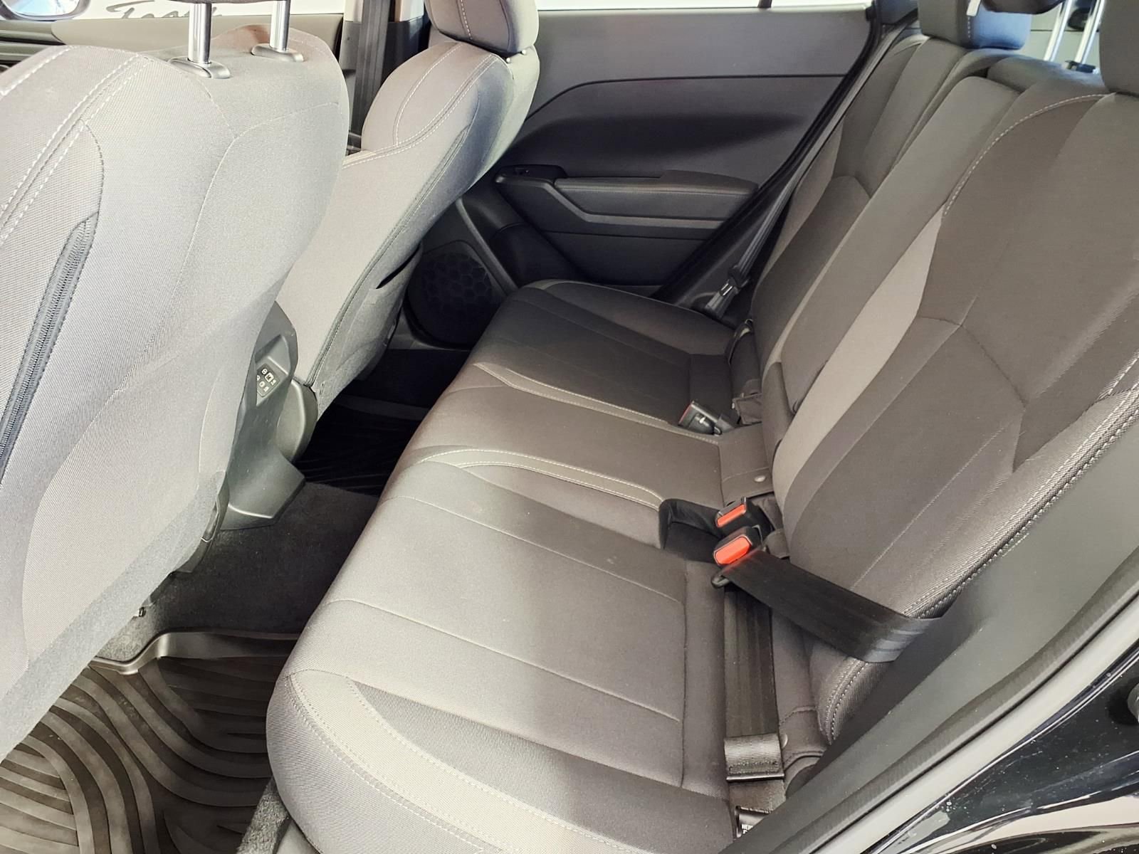 Used 2025 Subaru Crosstrek 2.0i Premium image 9