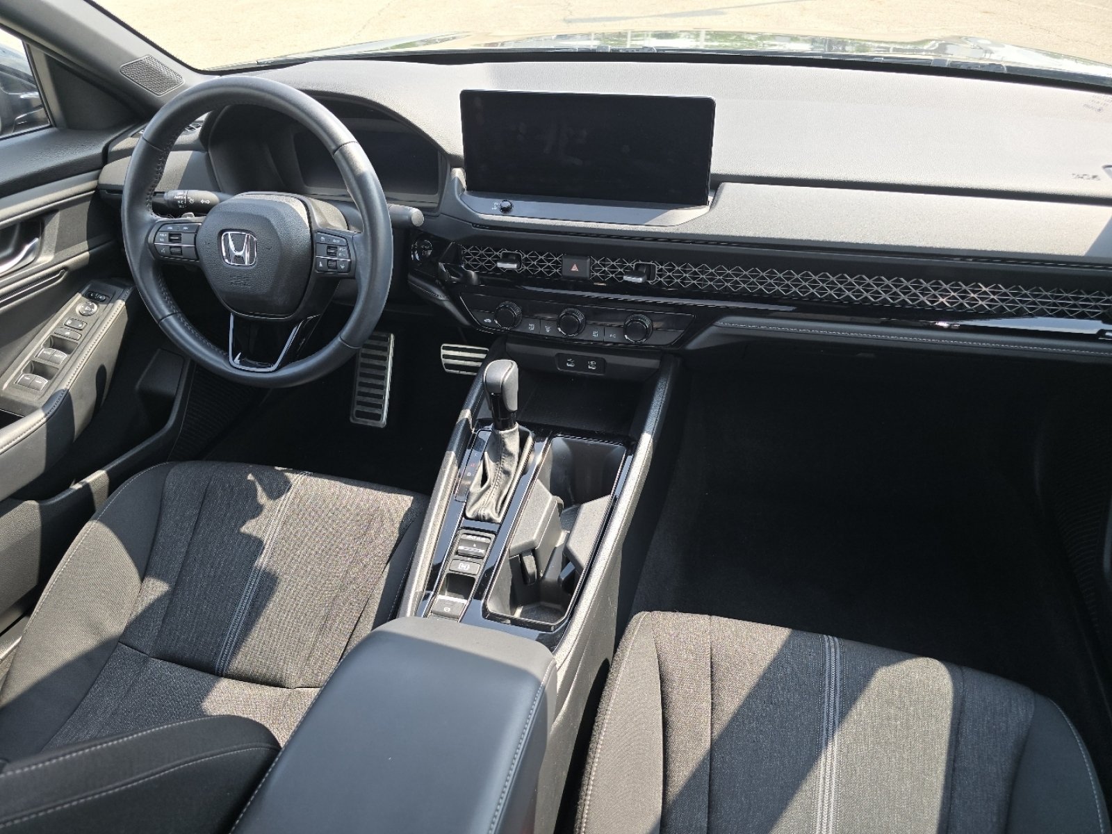 Used 2023 Honda Accord Sport image 25