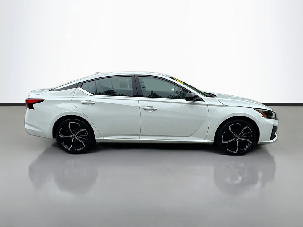 Certified 2024 Nissan Altima 2.5 SR FWD image 4