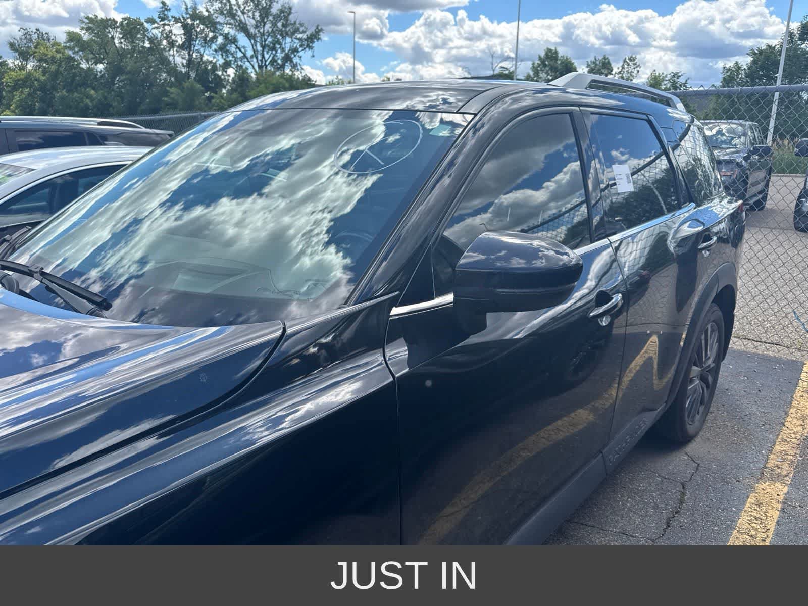 Used 2022 Nissan Pathfinder SL AWD/4WD image 13