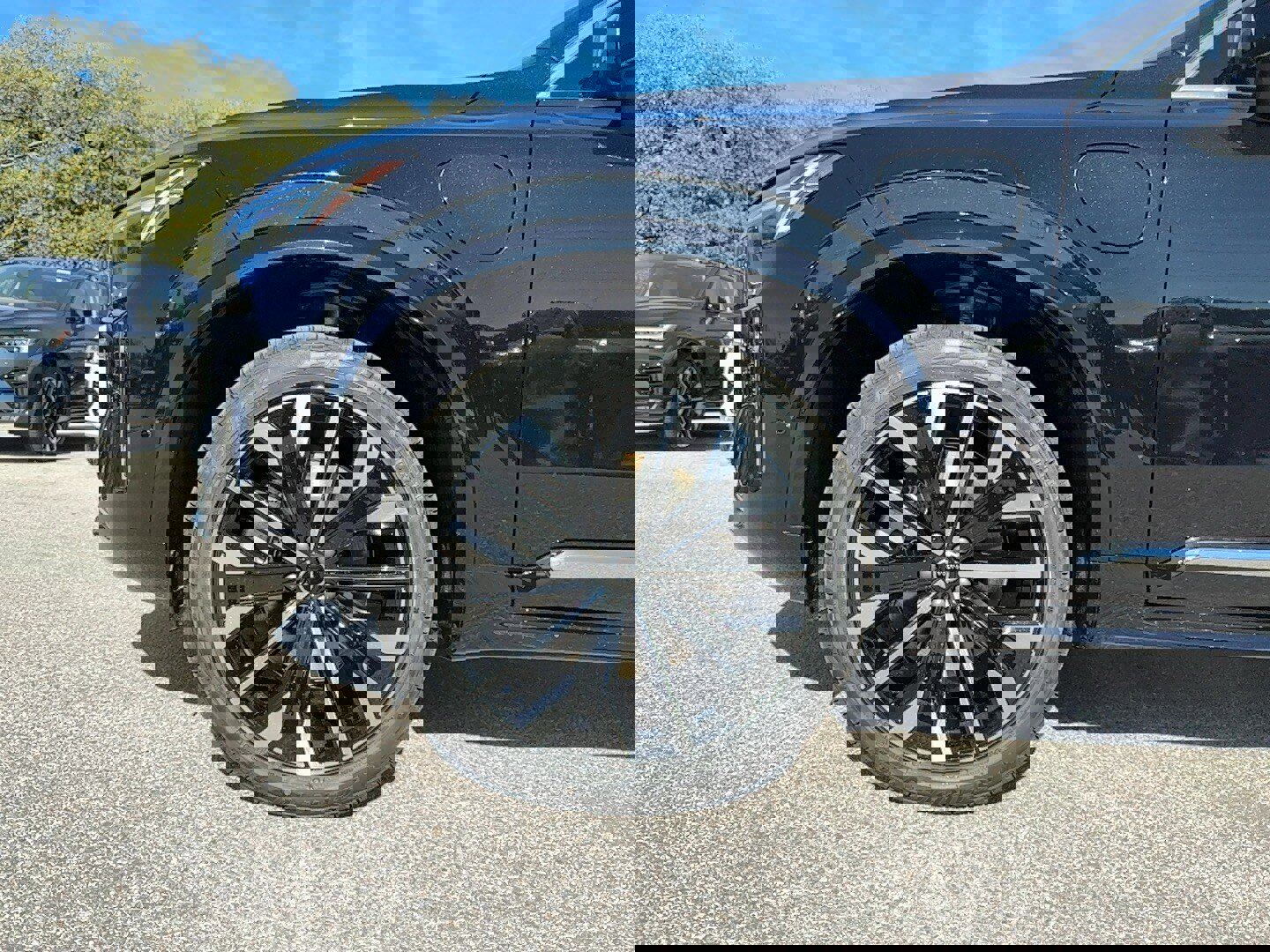 New 2026 Volvo XC90 T8 Plus w/ Protection Package Premier image 9