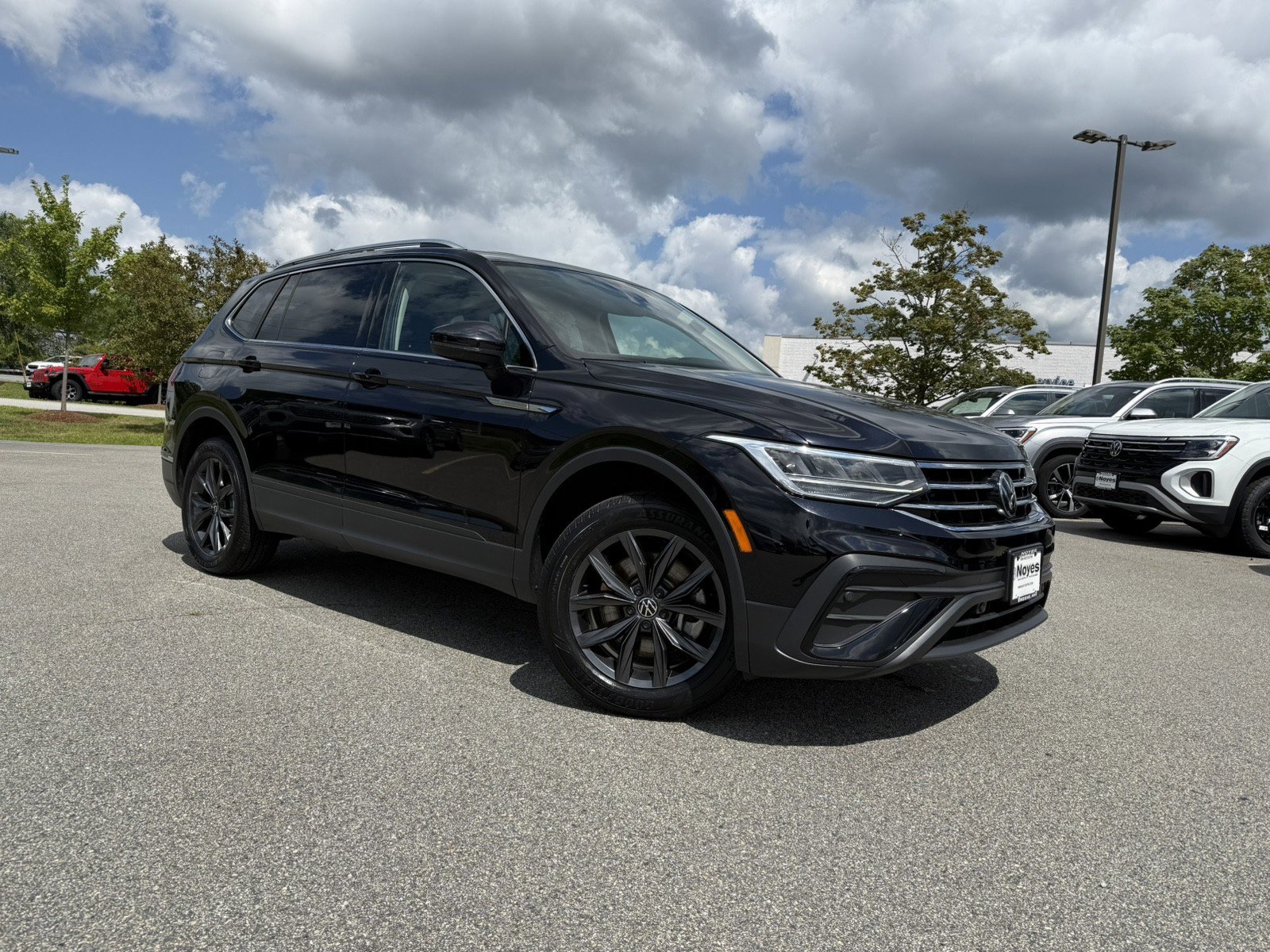 Used 2023 Volkswagen Tiguan SE